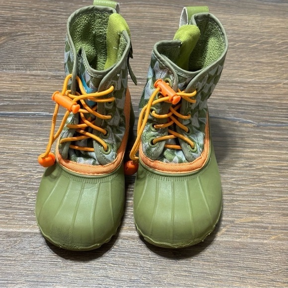 Native unisex kid boots size 6 - Picture 6 of 8